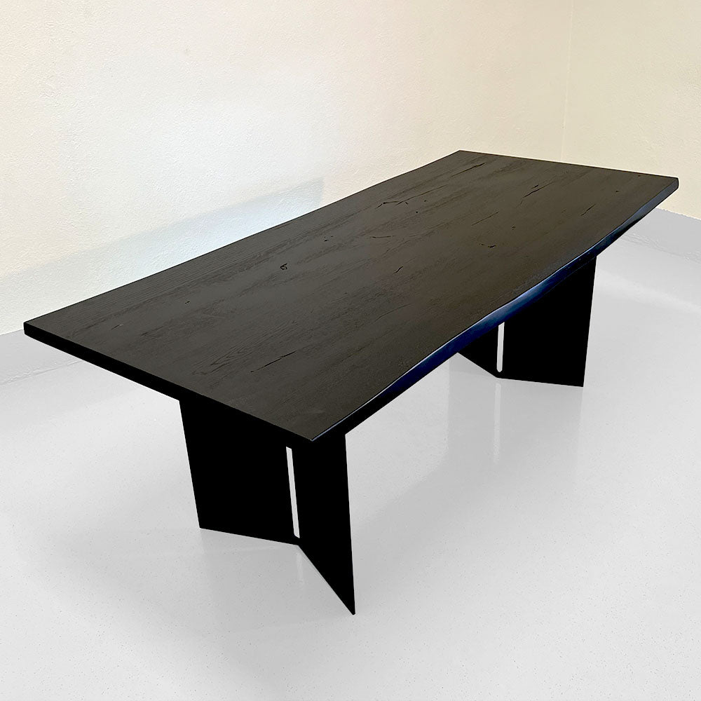 Esstisch Eiche 200 x 90 schwarz mit Baumkante | verschiedene Gestelle
