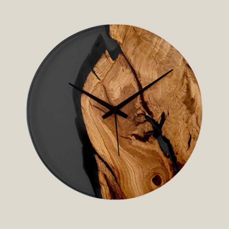 Epoxidharz Uhr aus Alteiche anthrazit. Modell Adria