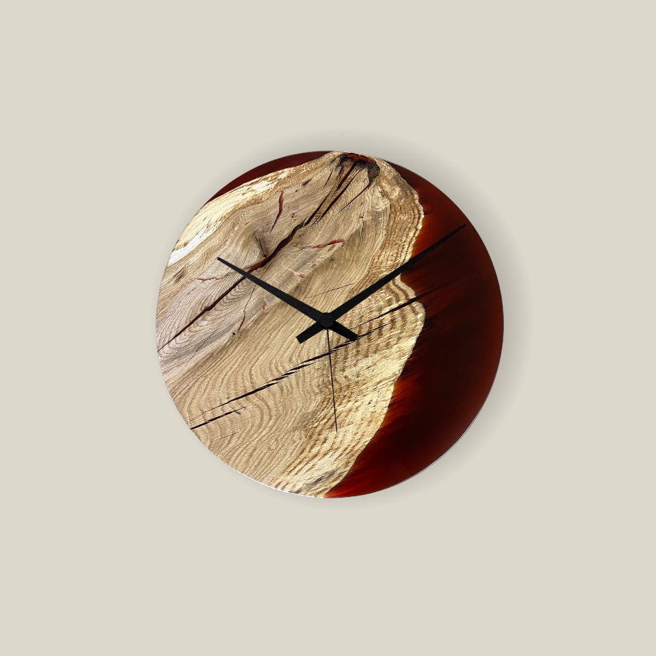 Epoxidharz Uhr aus Eiche weinrot