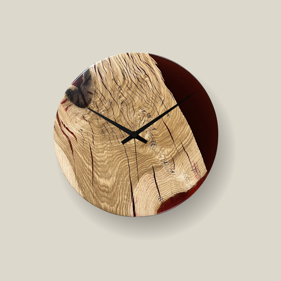 Epoxidharz Uhr aus Eiche weinrot