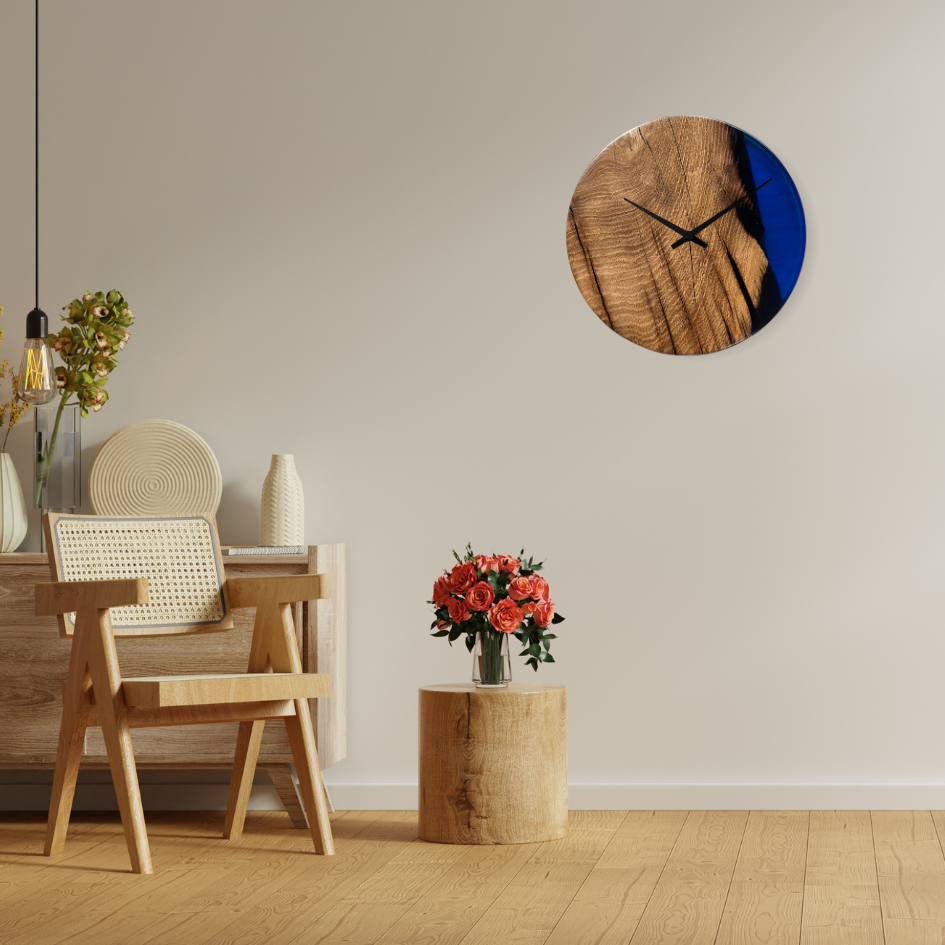 Epoxidharz Uhr aus Nussbaum blau
