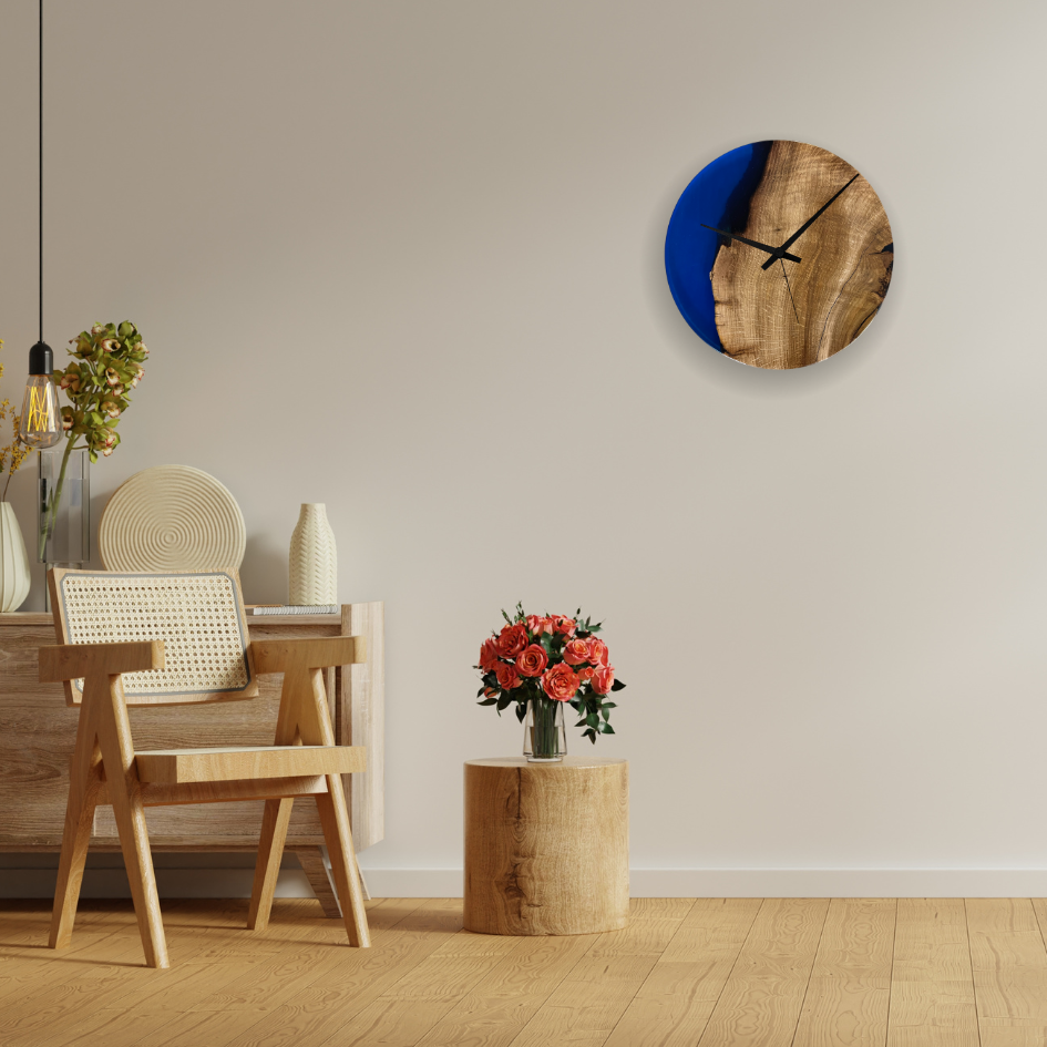 Epoxidharz Uhr aus Nussbaum blau in 30 cm. fertiges Unikat 07