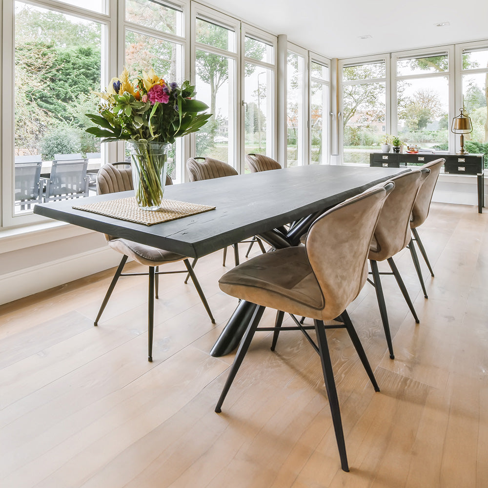Esstisch Eiche 200 x 90 schwarz mit Baumkante