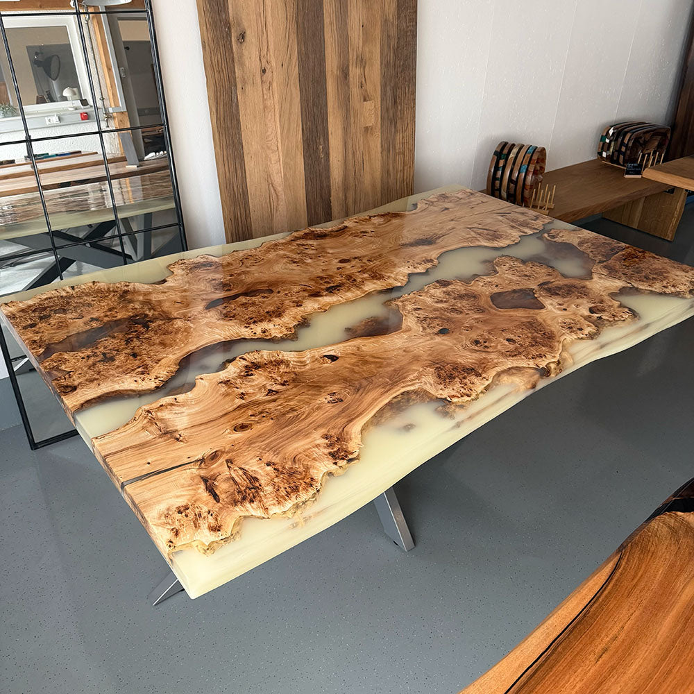 Sale! Epoxidharz Esstisch aus Pappel | 185 x 106-116 cm