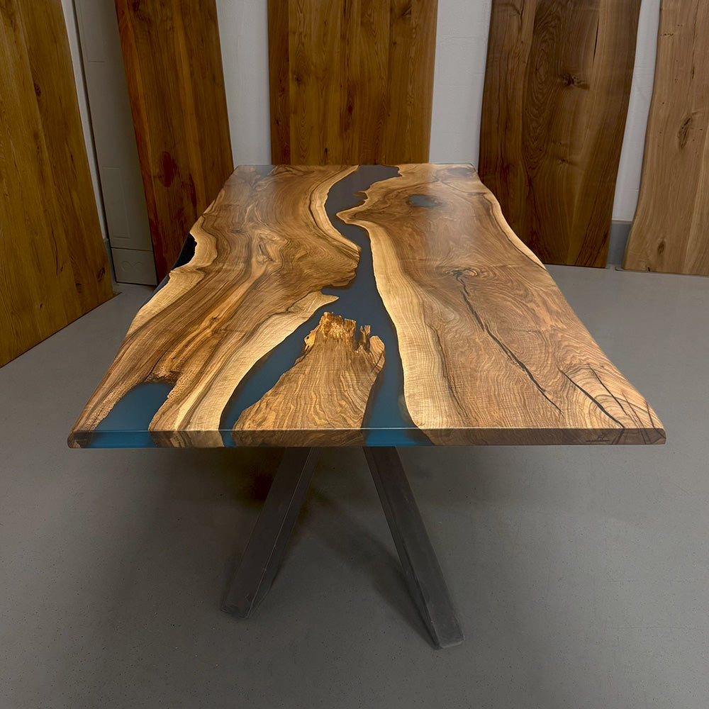 Sale! Epoxidharz Esstisch aus Nussbaum | 250 x 110 cm |