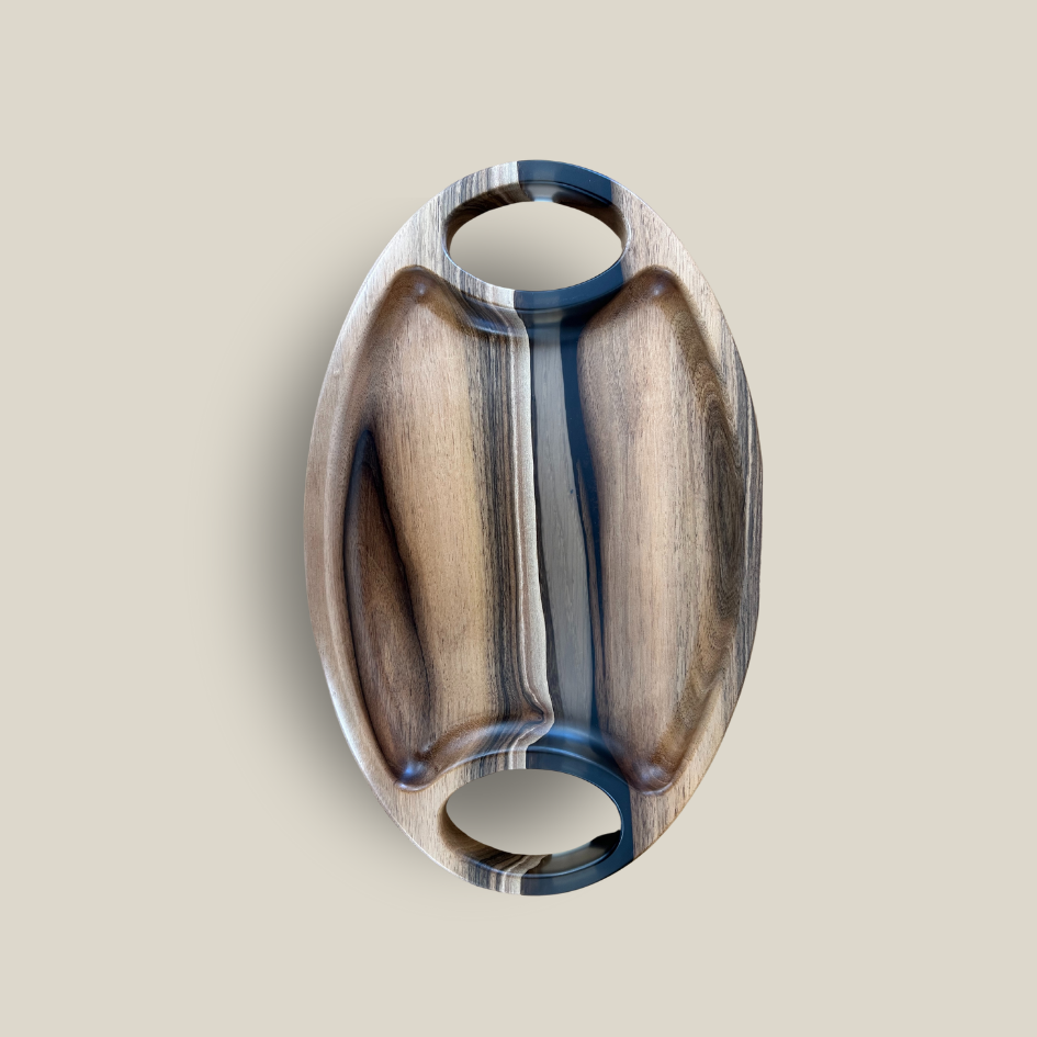 Servierbrett aus Nussbaum und Epoxidharz anthrazit