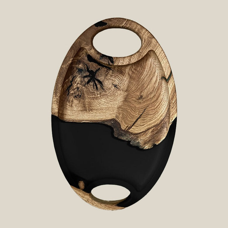 Servierplatte aus Epoxidharz und heller Eiche. Modell Kuckuck in schwarz