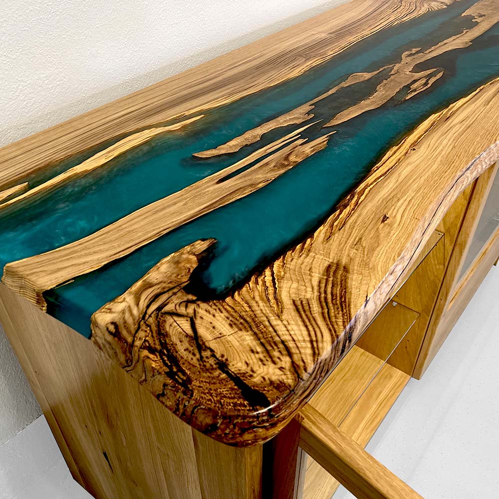 Sideboard Epoxidharz - Kommode aus Epoxidharz und Massivholz mit Glaseinlagen und Glastueren