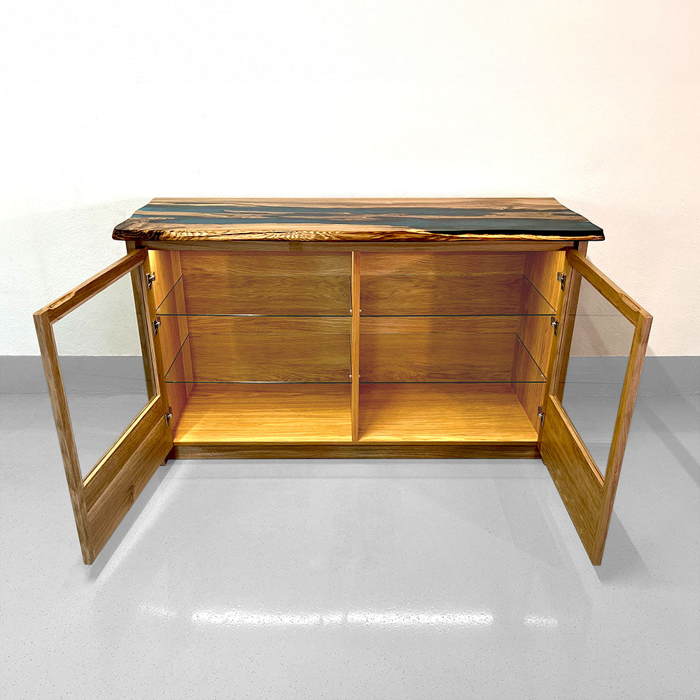 Sideboard Epoxidharz - Kommode aus Epoxidharz und Massivholz mit Glaseinlagen und Glastueren