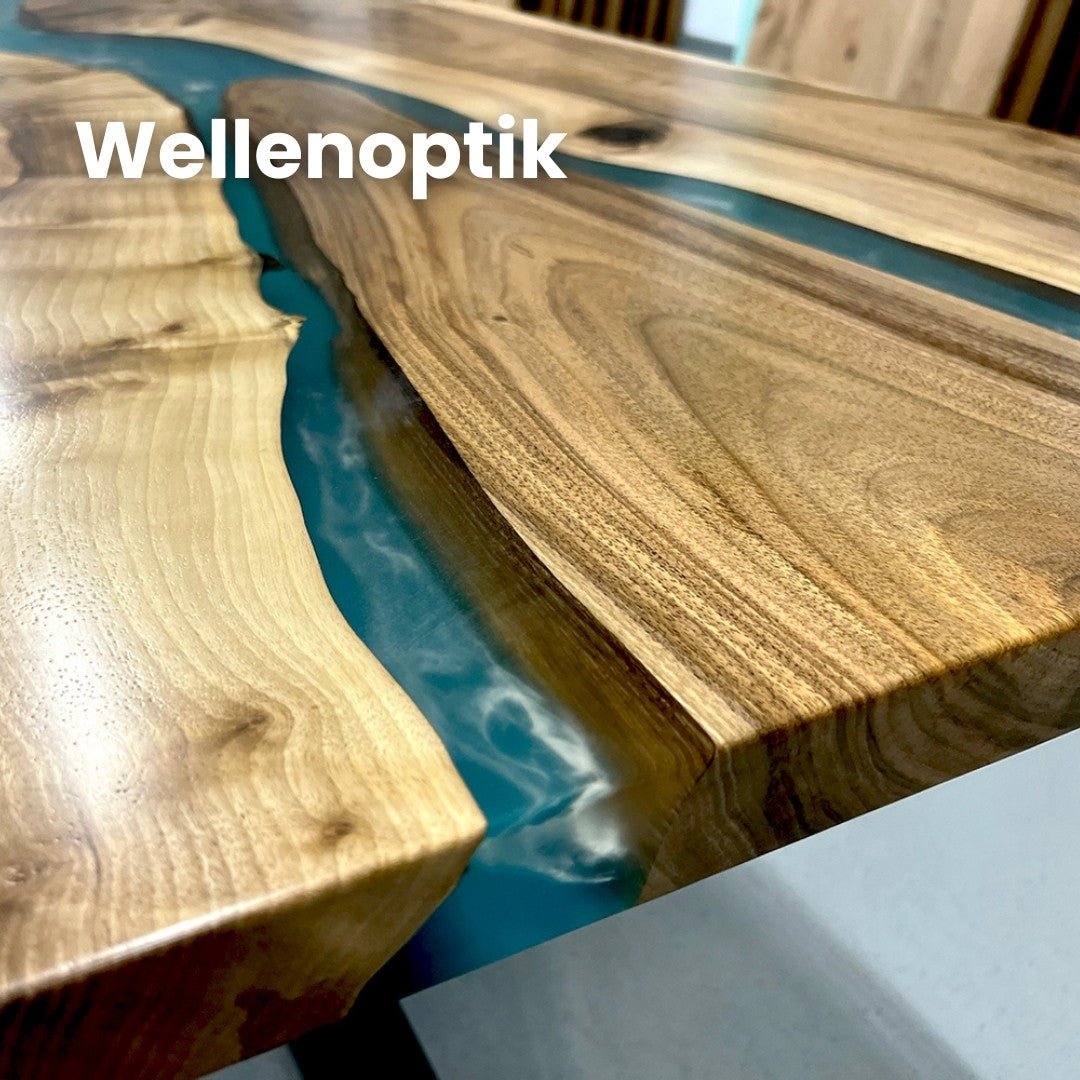 Epoxidharz Tisch aus Nussbaum hellblau mit Wellenoptik | Modell Hegau