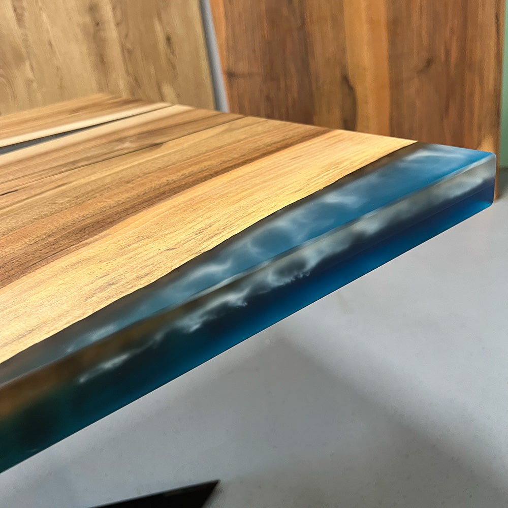 Sale! Epoxidharz Esstisch aus Nussbaum | 180 x 80 cm | verschiedene Gestelle