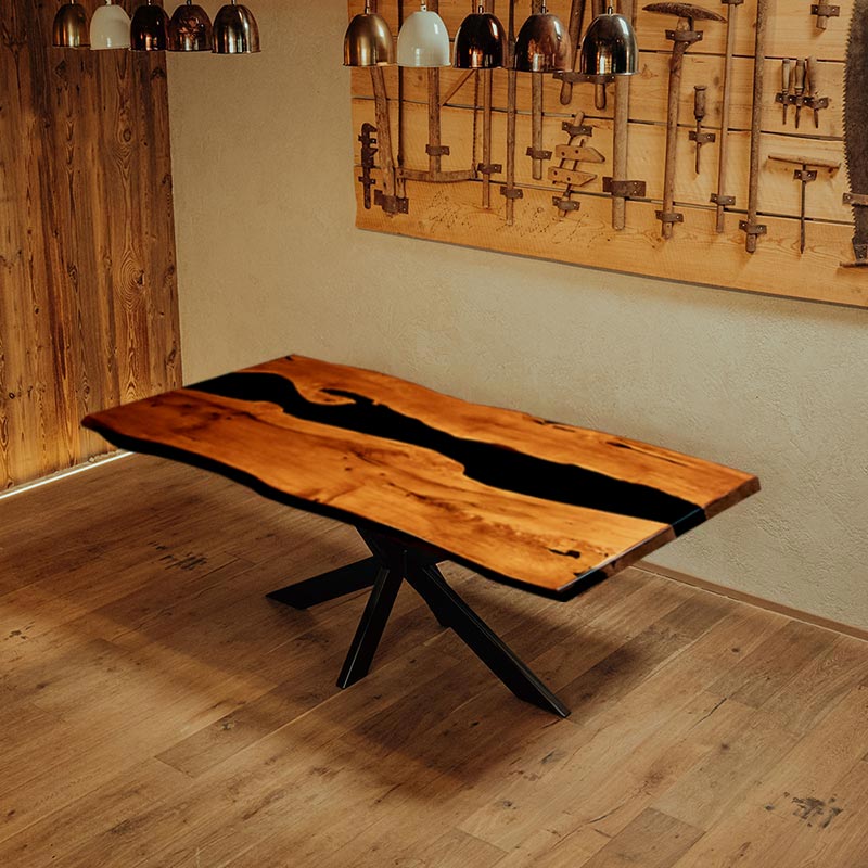 Epoxidharz Tisch. Esstisch aus Esche Modell Hirschsprung mit Kreuzgestell von Schwarzhirsch