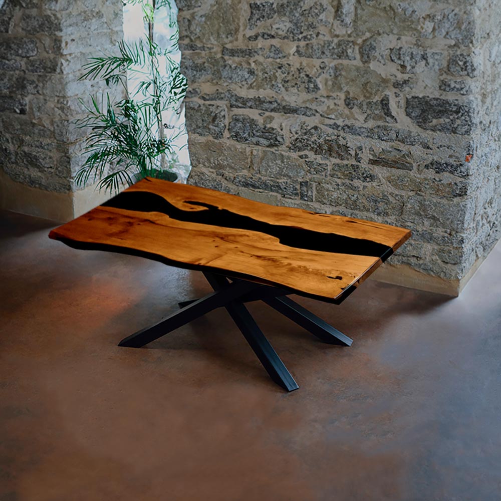 Epoxidharz Tisch. Esstisch aus Esche Modell Hirschsprung mit Spidergestell von Schwarzhirsch
