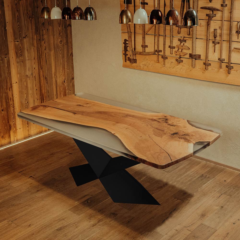 Epoxidharz Tisch aus Nussbaum | Design X-Träger | Modell Klippeneck