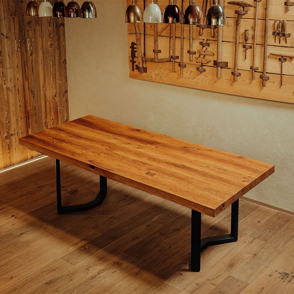 Massivholz-Tisch aus heller Eiche von Schwarzhirsch