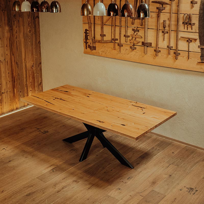 Holztisch Esstisch aus Esche mit Kreuzgestell von Schwarzhirsch
