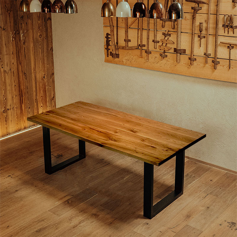 Massivholz Tisch. Esstisch alte Eiche glatt mit U-Gestell