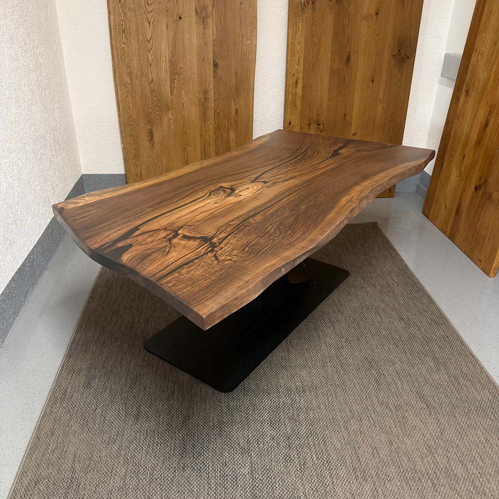 Sale! Monolith Esstisch aus Nussbaum | 200 x 100 x 5 cm