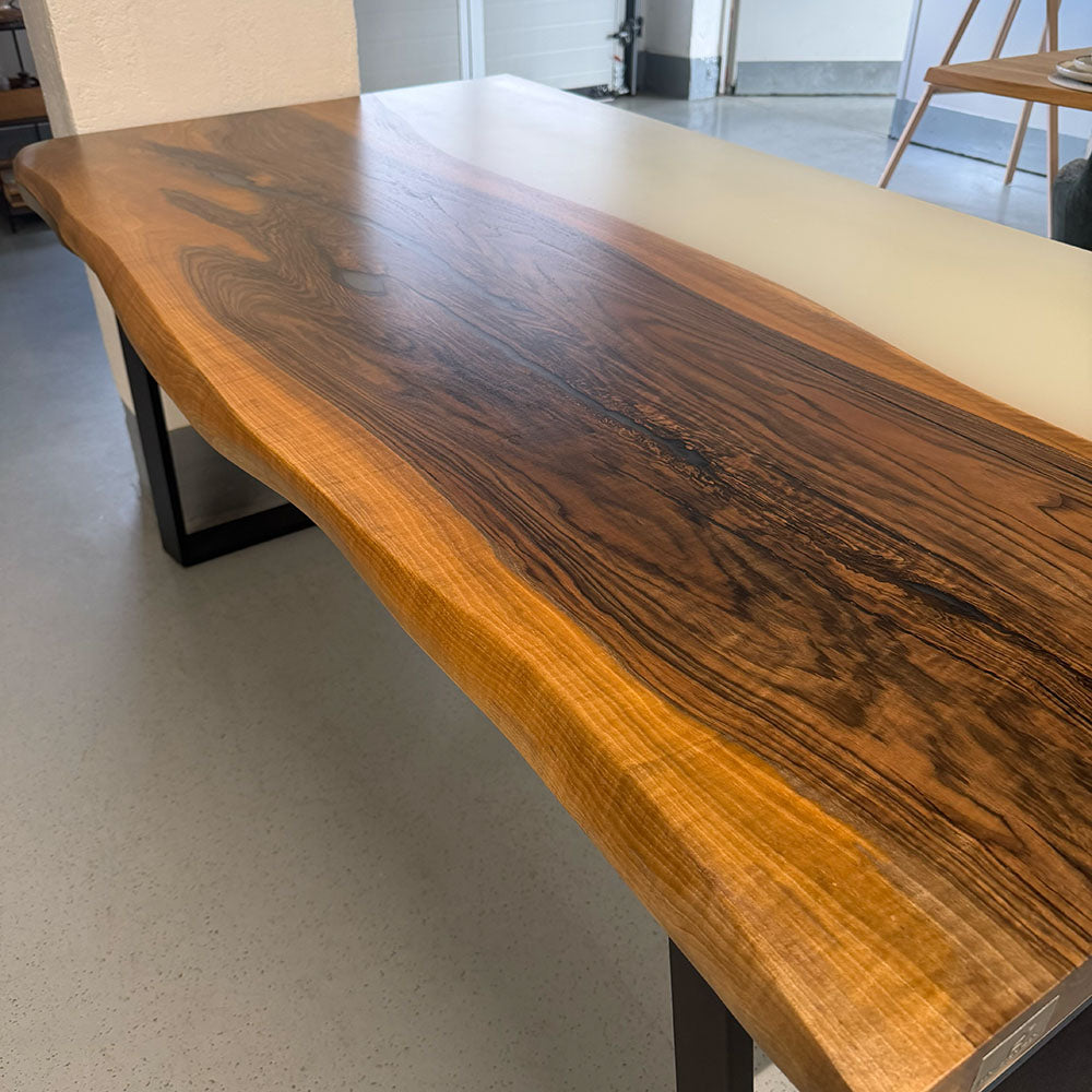 Sale! Epoxidharz Esstisch aus Nussbaum | 180 x 90 cm