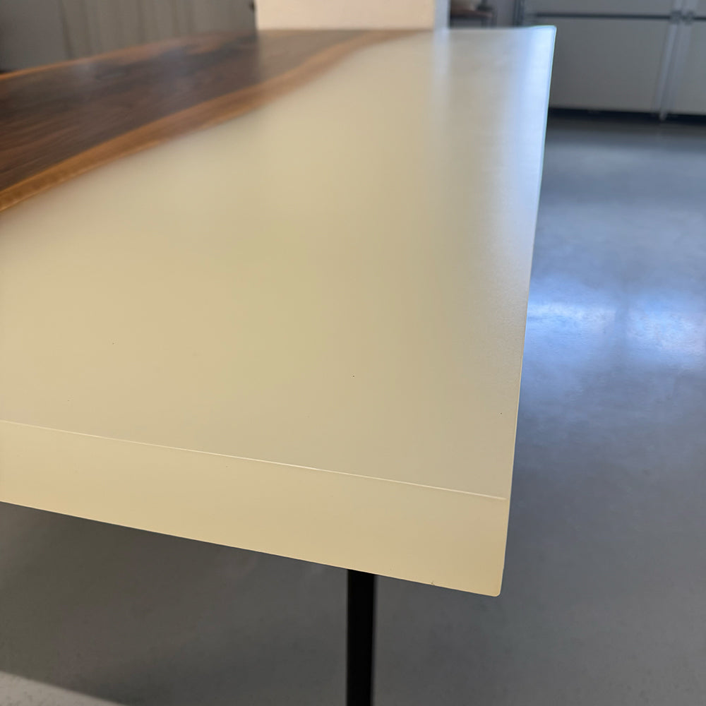 Sale! Epoxidharz Esstisch aus Nussbaum | 180 x 90 cm