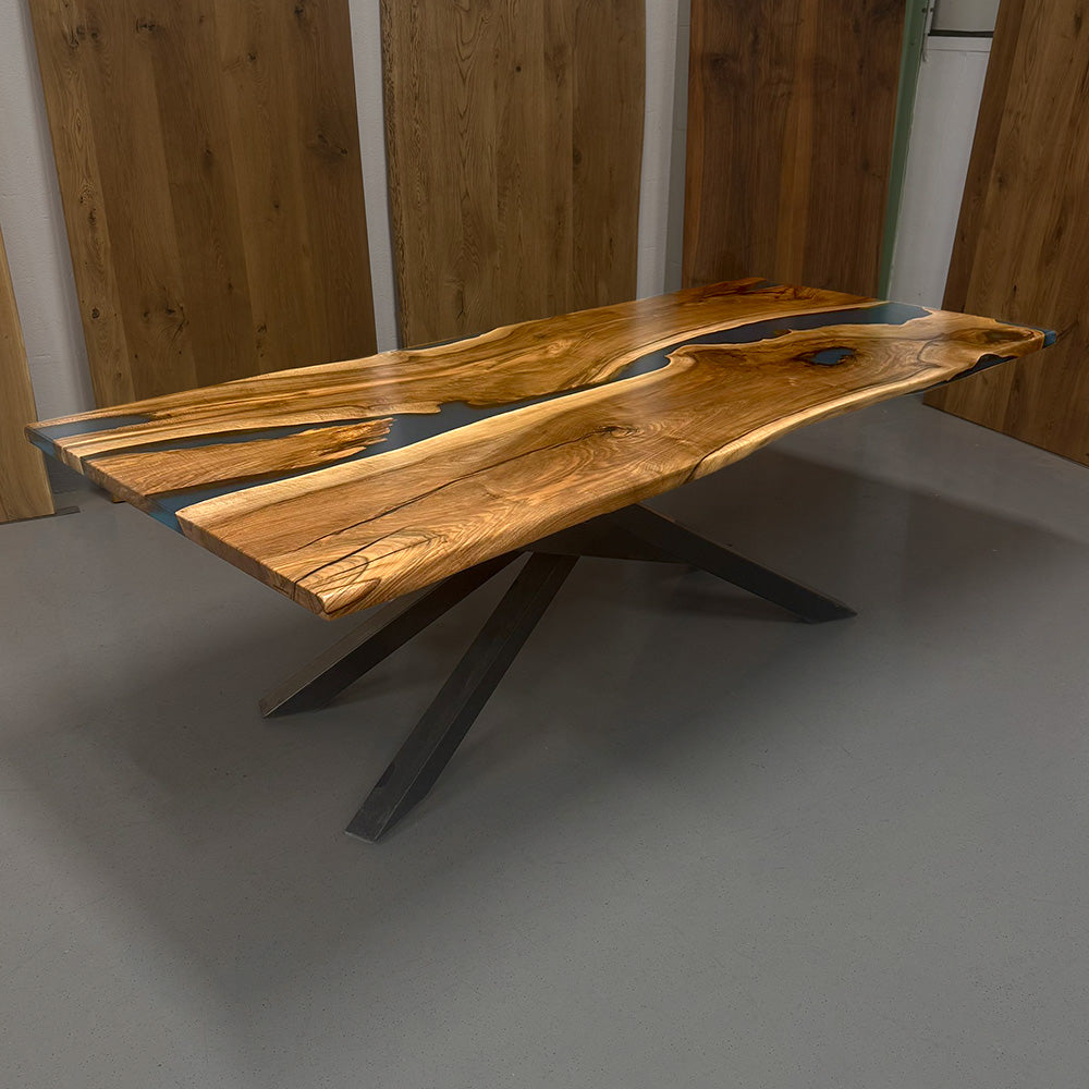 Sale! Epoxidharz Esstisch aus Nussbaum | 250 x 110 cm |