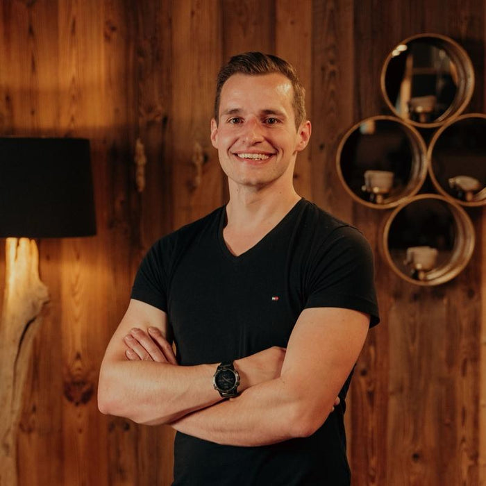 Schwarzhirsch. Furniture made for life