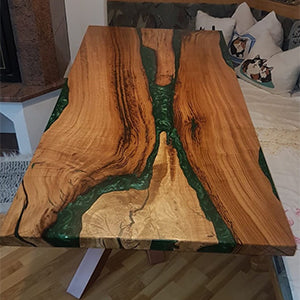 Epoxidharz aus Eichen-Massivholz mit grün-pigmentiertem Epoxidharz